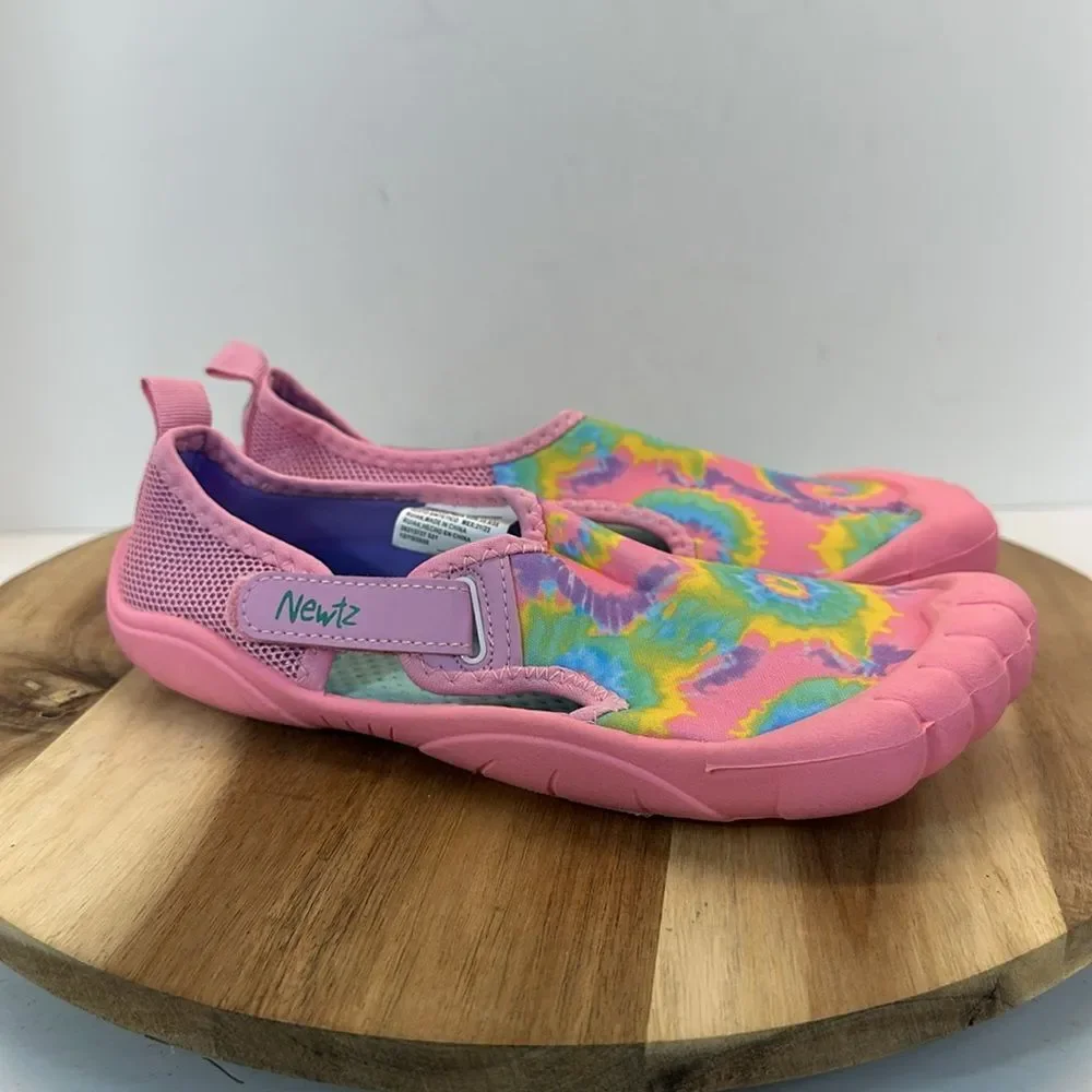 NEWTZ Girls Pink Tie Dye Water Shoes 2 3